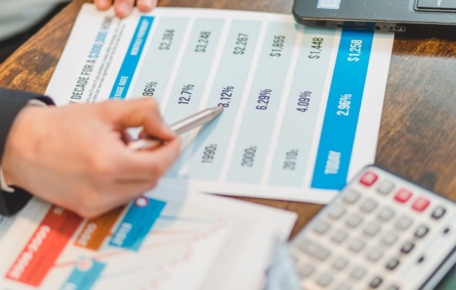 Are Annuity Rates Falling in the UK?