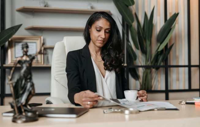 What Is the Legal Length of a Shift in the UK?