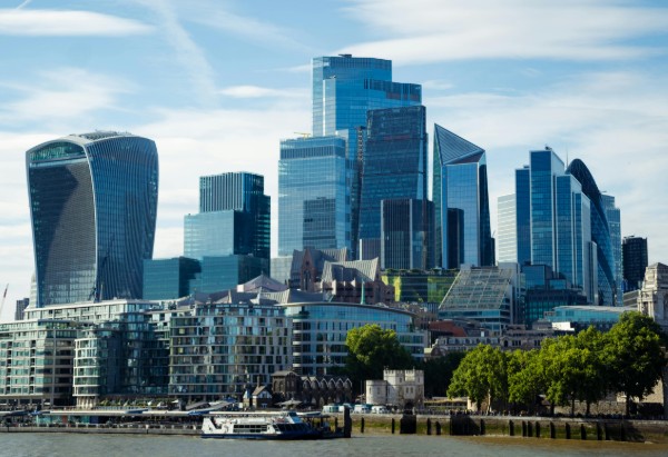 green banking alternatives for UK companies