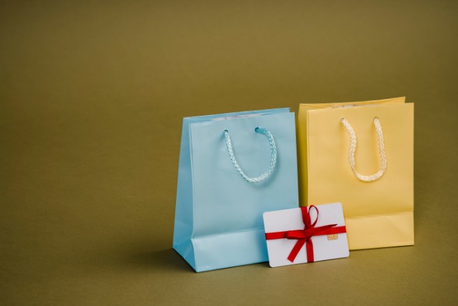 What are Love 2 Shop gift cards